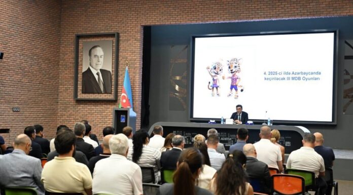Fərid Qayıbov idman federasiyalarının nümayəndələri ilə görüşüb