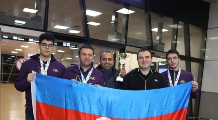 Avropa çempionatında gümüş medal qazanan şahmatçılar Vətənə qayıdıb