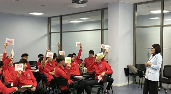 Azərbaycanın U-15 millisinin futbolçuları üçün seminar keçirilib