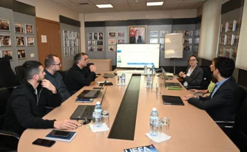 AFFA-da UEFA-nın Kütləvi Futbol üzrə mentoru ilə görüş keçirilib