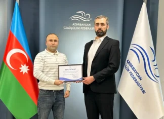 Cəmil Əliyev 10 saat fasiləsiz üzməklə Azərbaycan rekorduna imza atıb