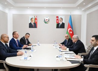 Baş nazir Əli Əsədov Beynəlxalq Kanoe Federasiyasının və Avropa Kanoe Assosiasiyasının prezidentləri ilə görüşüb