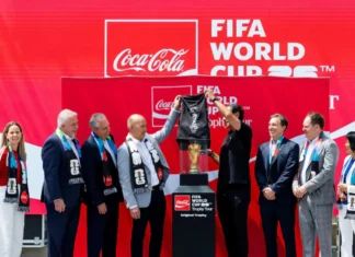 Futbol üzrə dünya çempionatının kuboku Kanadada təqdim edilib